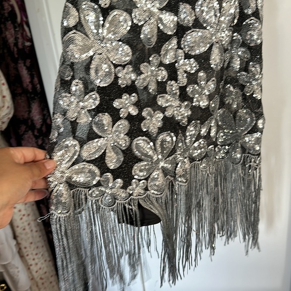 NWT For Love & Lemons Silver Colette Sequin Floral Fringe Mini Dress Size Small - Picture 11 of 12